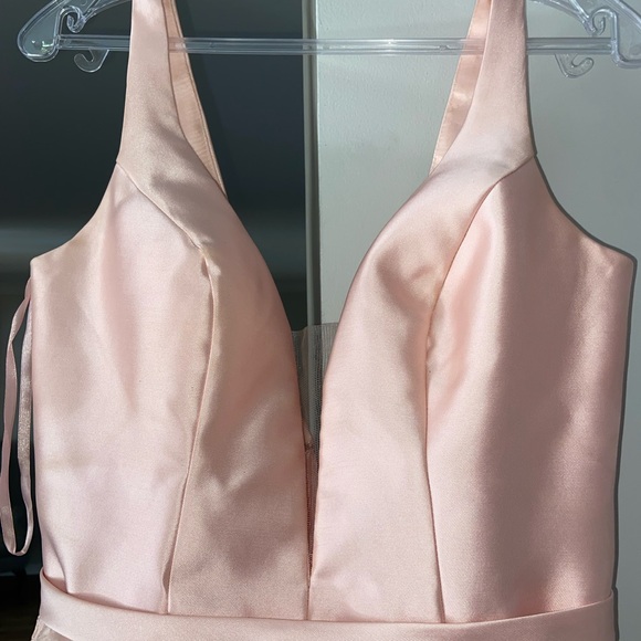 Prom or wedding down - Picture 3 of 5